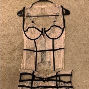 Victoria's Secret Very Sexy Corset & Garter set